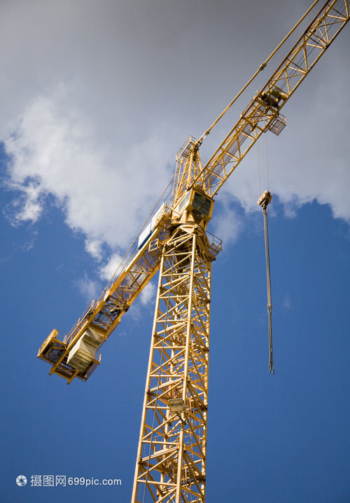 建筑起重機——現代都市的擎天之柱